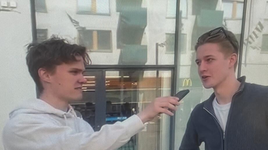 Ungdomarna ger förslag på lösningar för hur det ska bli lättare att få egen bostad.