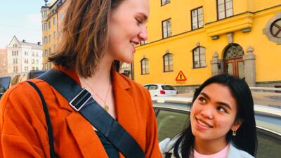 Foto: Lisa, 18 år och Alice, 19 år anser att dagens dejtingskultur borde förändras. Foto: Lisa, 18 år och Alice, 19 år anser att dagens dejtingskultur borde förändras.